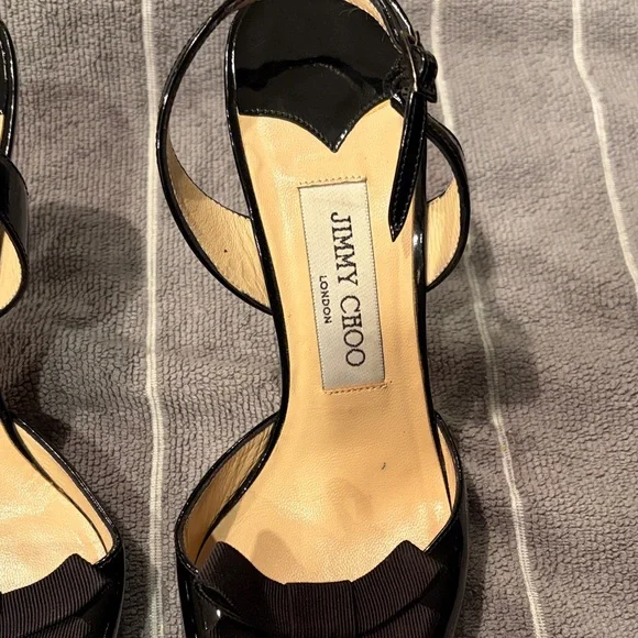 Jimmy Choo Black Patent Leather Pointed Toe slingback pump with bow accent - Picture 3 of 8